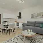 Sniadeckich 47 By Renters Hotel apartamentowy