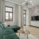 Sniadeckich 47 By Renters 3* Wrocław