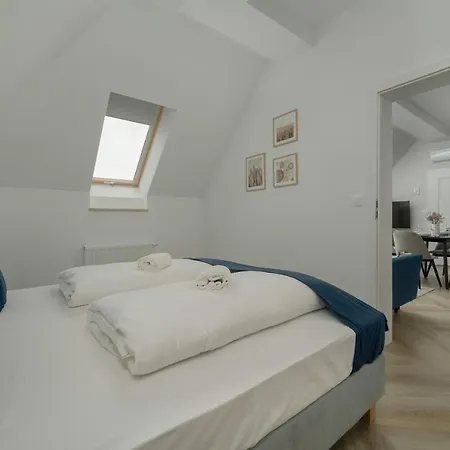 Aparthotel Sniadeckich 47 By Renters *