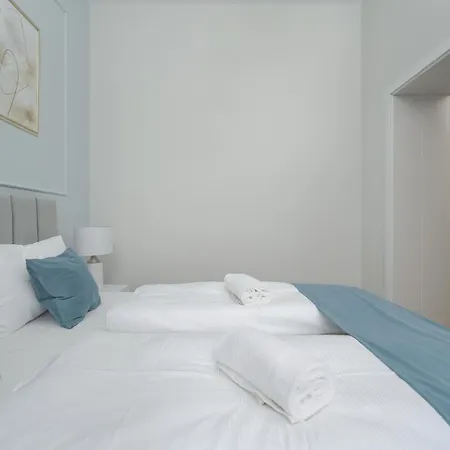 Aparthotel Sniadeckich 47 By Renters *