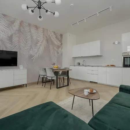 Sniadeckich 47 By Renters Aparthotel 3*