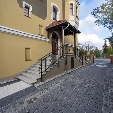 Sniadeckich 47 By Renters Lägenhetshotell Wrocław