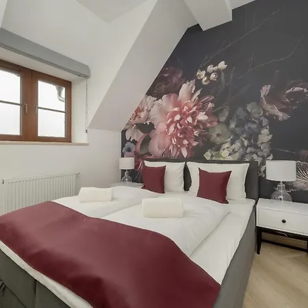 Sniadeckich 47 By Renters アパートホテル